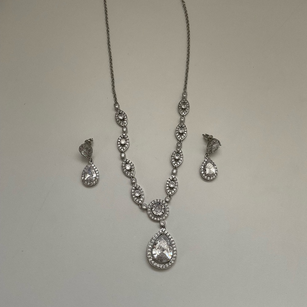Gorgeous Jewelry Set